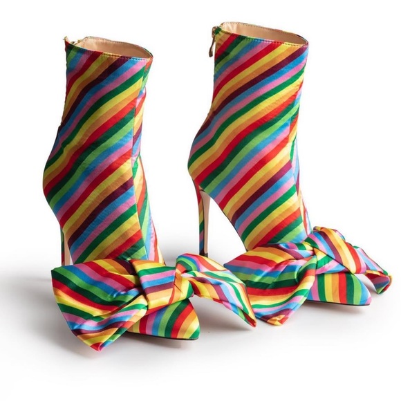 For The “Pop of Color” Girls! - Iconic Statement Bow Boot - Picture 1 of 11